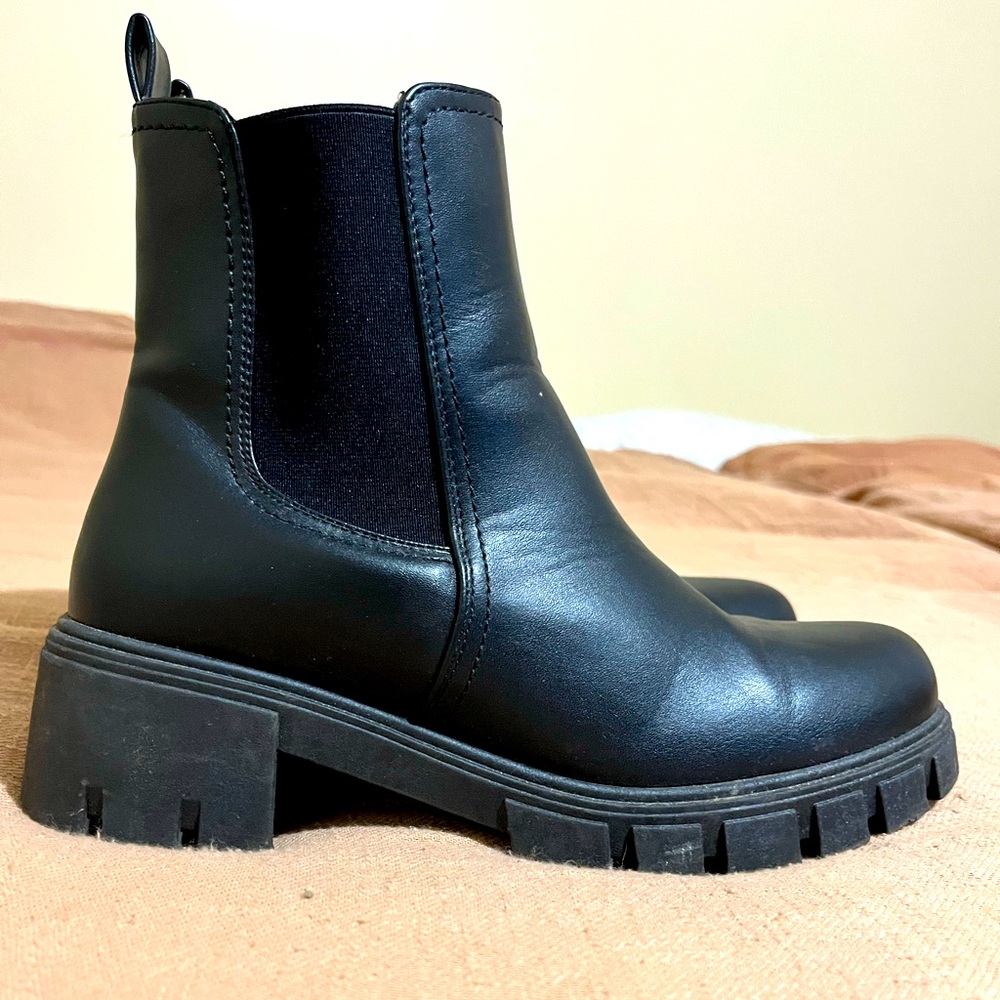 Black moto boots